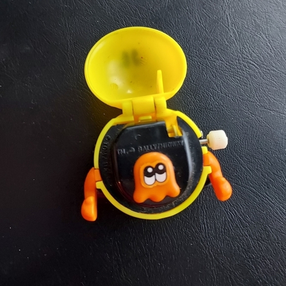 Pac-Man Wind Up Toy Figure 1984 Arcade Ghost Vintage Yellow - Picture 5 of 7